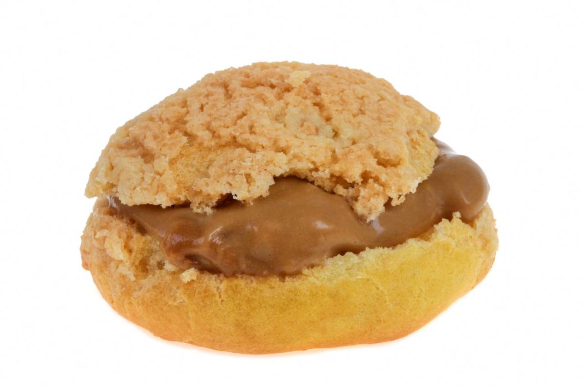 choux à la crème fourrés au chocolat